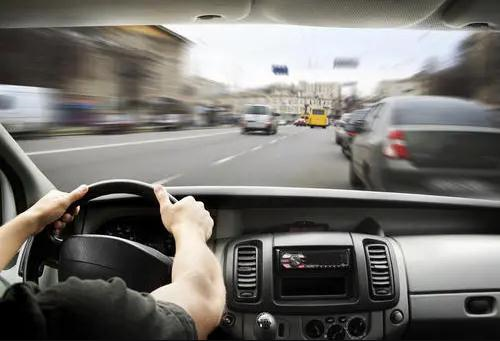 汽车道路行驶 《跟车行驶安全距离和变更车道》引导驾驶模拟练习